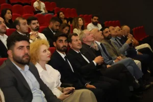 الجامعة اليسوعية الوزير كمال شحادة
