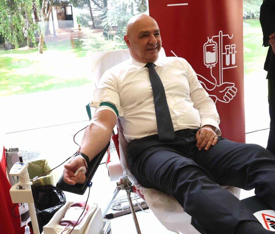 Joseph Aoun Donates Blood