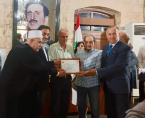 معرض جذور في بعقلين